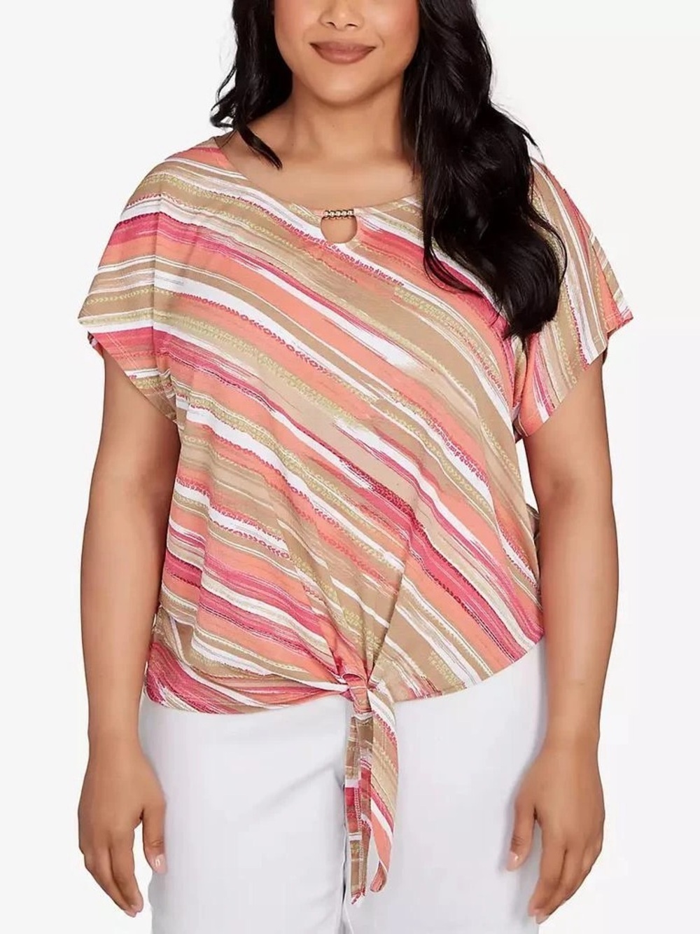 HEARTS OF PALM
Women’s Plus Size Printed Crinkle Tie Front Top